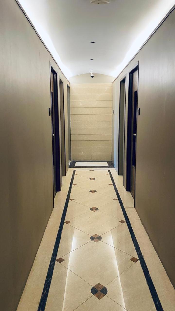 Palm Breeze Hotel - Colaba Bombaj Zewnętrze zdjęcie