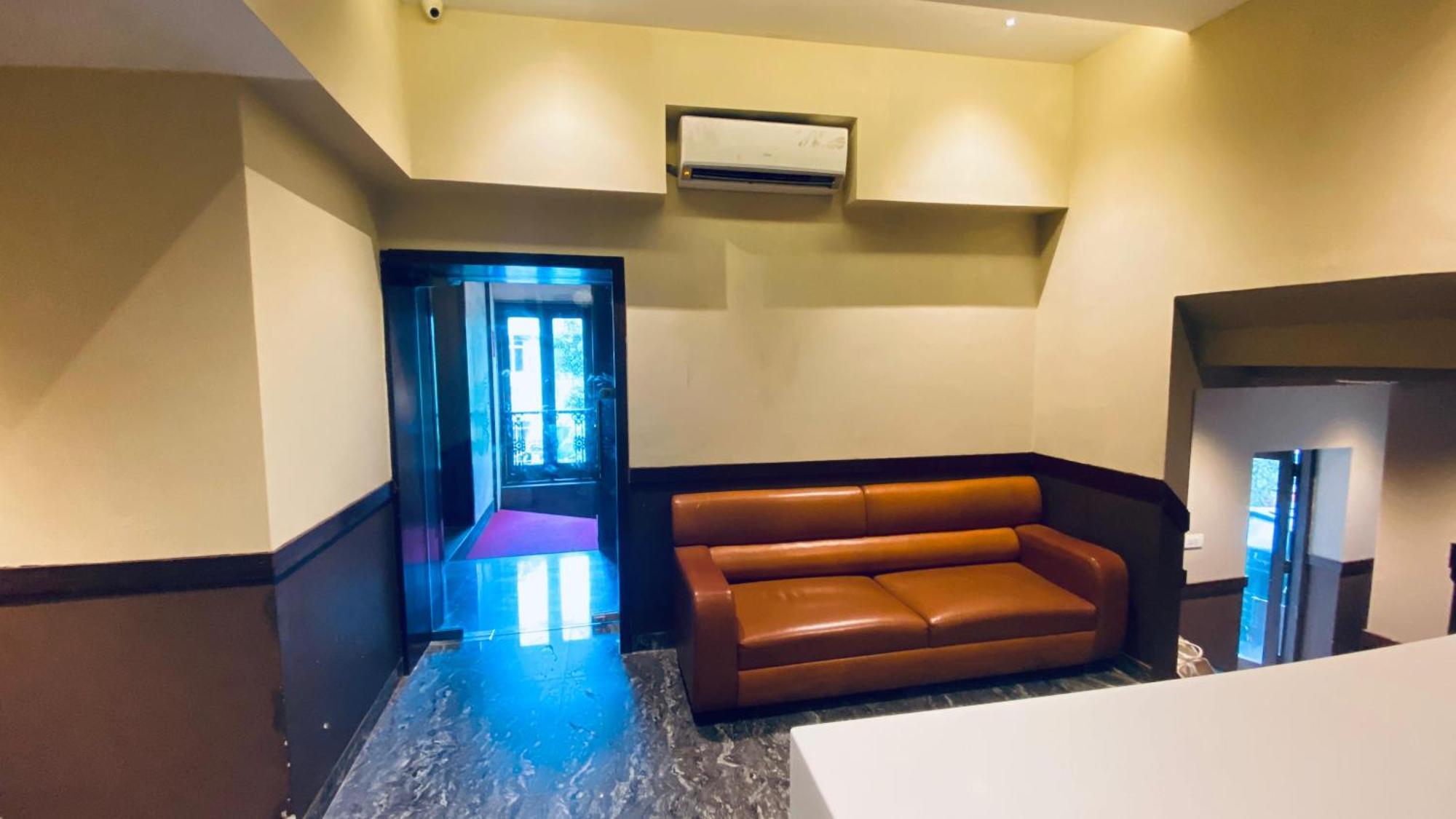 Palm Breeze Hotel - Colaba Bombaj Zewnętrze zdjęcie