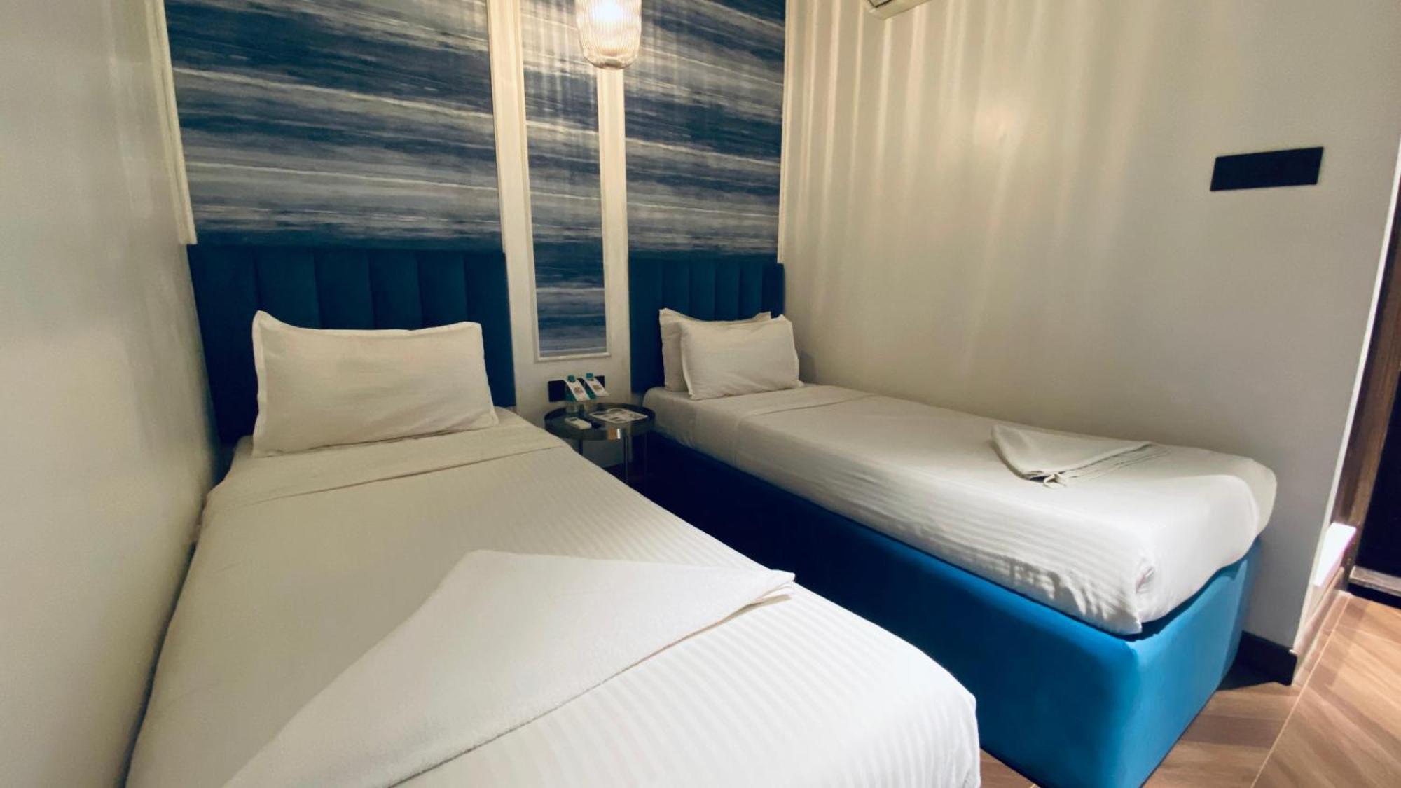 Palm Breeze Hotel - Colaba Bombaj Zewnętrze zdjęcie